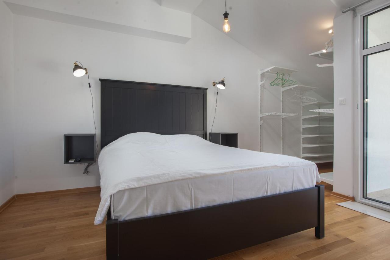Apartments Leut 80M From The Sea Подгора Стая снимка
