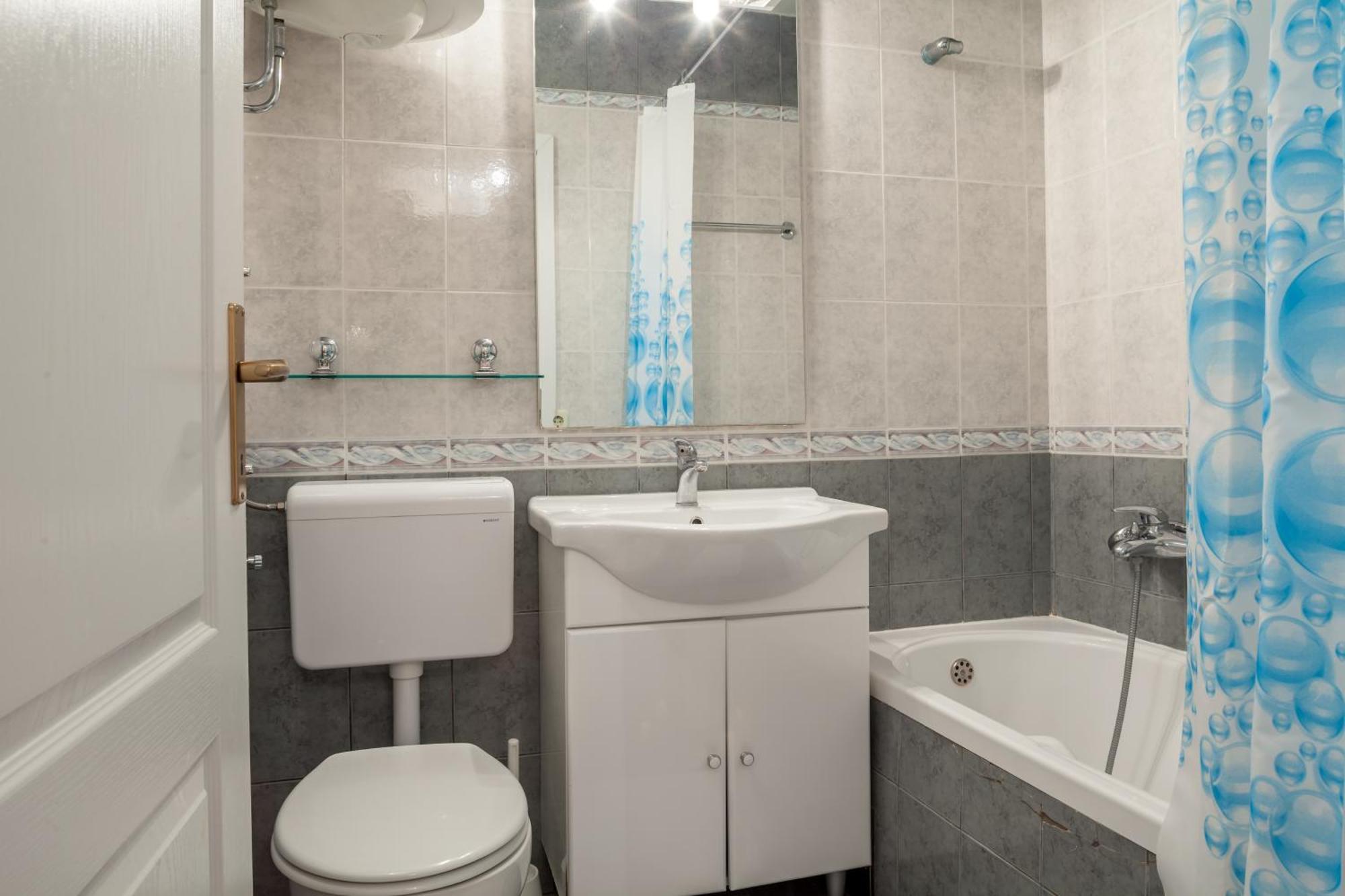 Apartments Leut 80M From The Sea Подгора Стая снимка
