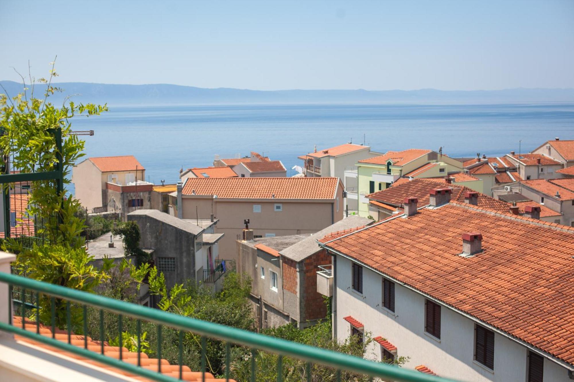 Apartments Leut 80M From The Sea Подгора Стая снимка