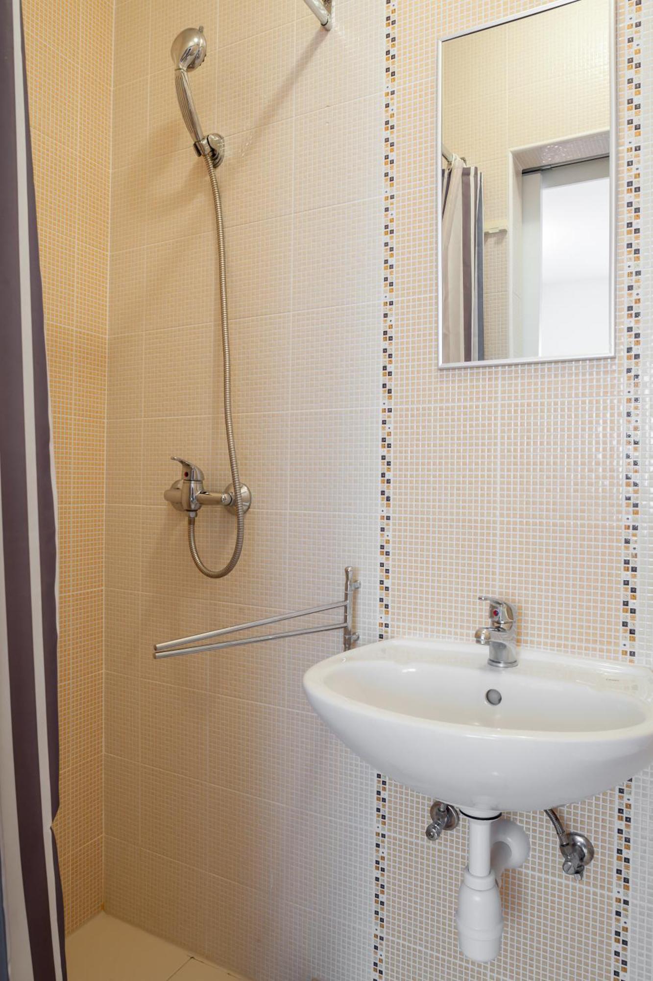 Apartments Leut 80M From The Sea Подгора Стая снимка
